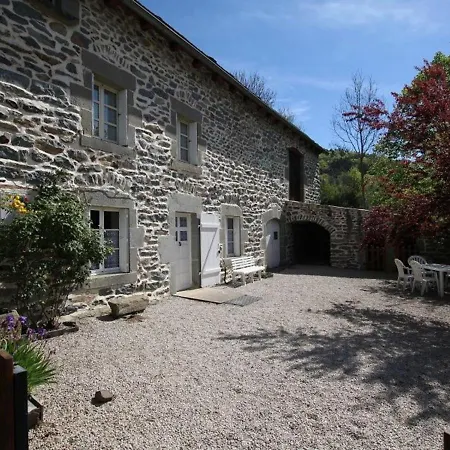 Saint-hostien, 3 Pieces, 5 Personnes - Fr-1-582-276 بيت للعطل *